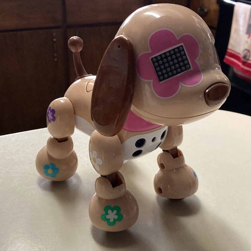 Zoomer Zuppies Flora Interactive Dog Puppy by Spin Master